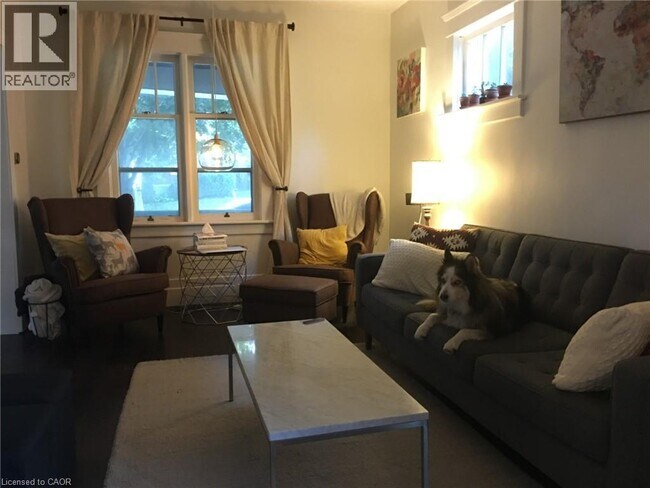 Building Photo - 16 Park St