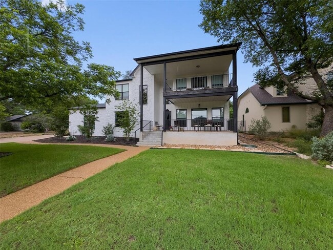 Foto del edificio - 307 Hurst Creek Rd