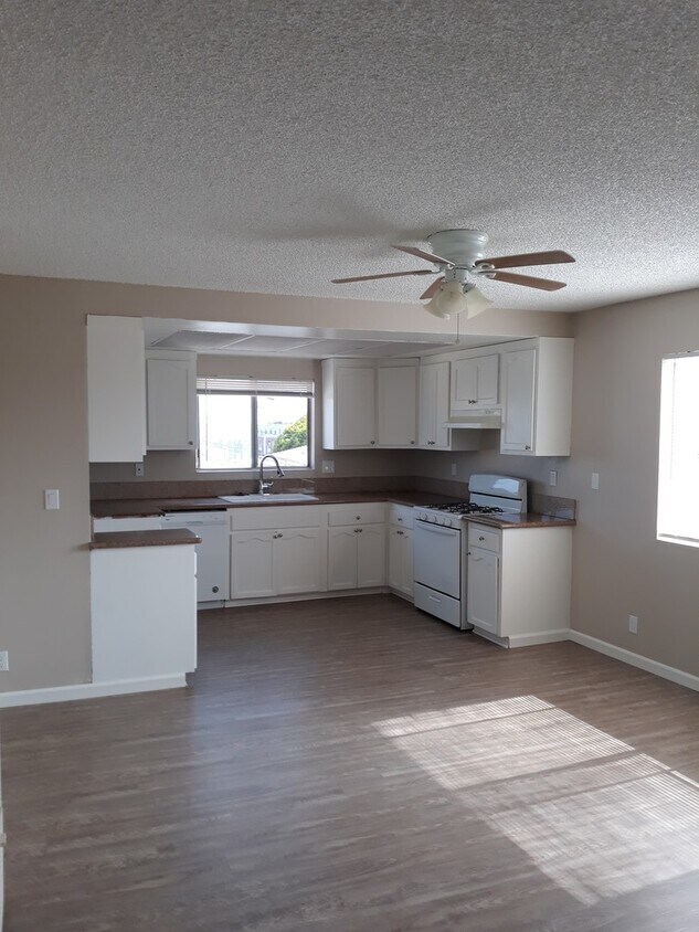 Primary Photo - 3 Bed/ 1 Bath San Pedro **$2495**