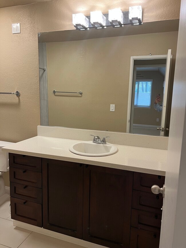 Building Photo - 3520 Lebon Dr