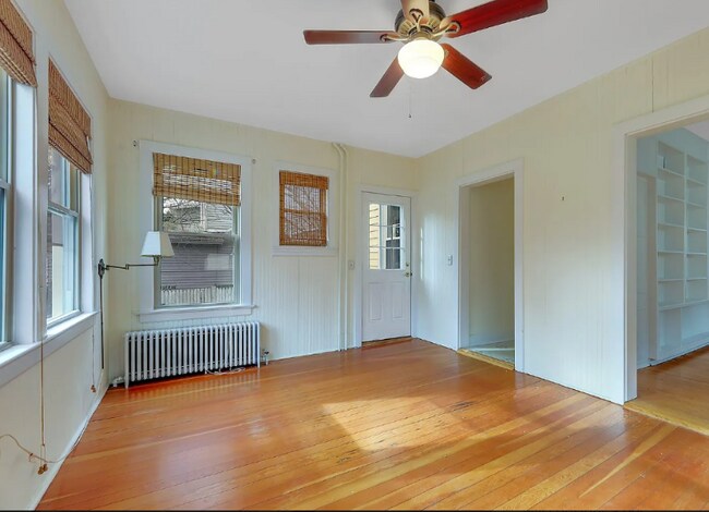 Foto del edificio - 42 Norman Pl