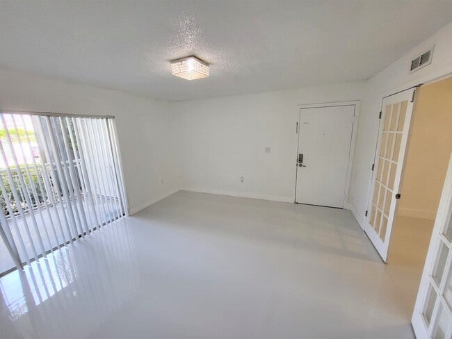 Building Photo - 8520 SW 212th St