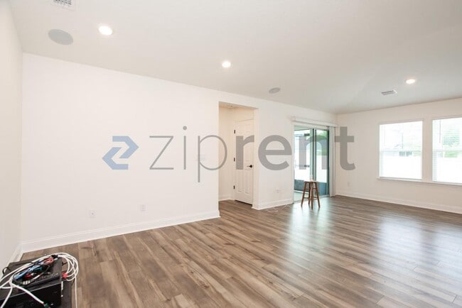 Building Photo - 277 Rambling Brk Trl