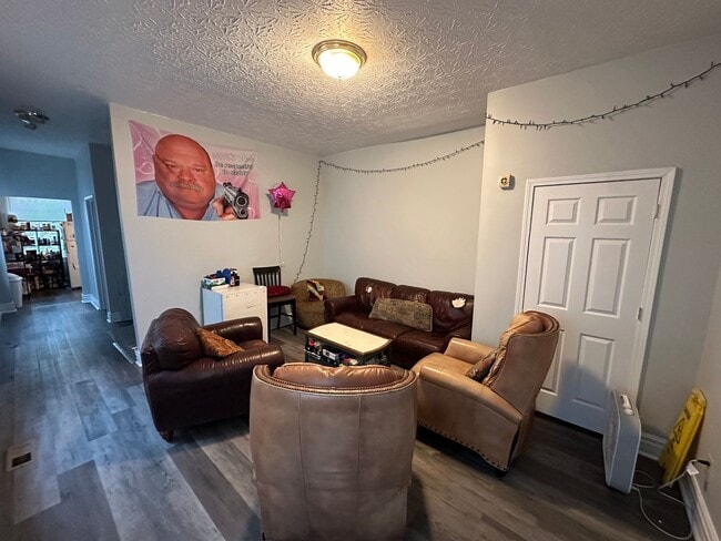 Photo - 5 Bedroom House Available Next to UC Campus