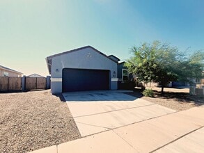 Building Photo - 1753 W Cameron Blvd