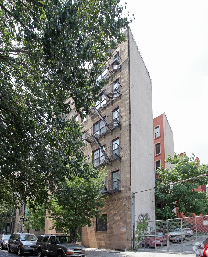 Building Photo - 94 Havemeyer Street