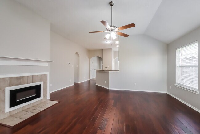 Foto del edificio - 6819 Rockwall Trail Dr