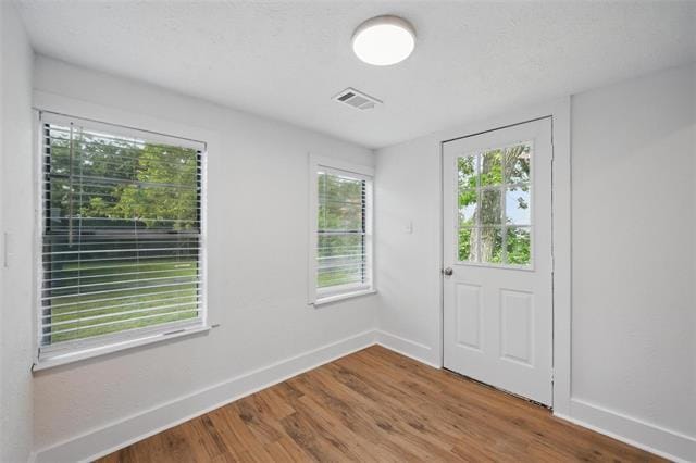 Building Photo - 906 E Houston St