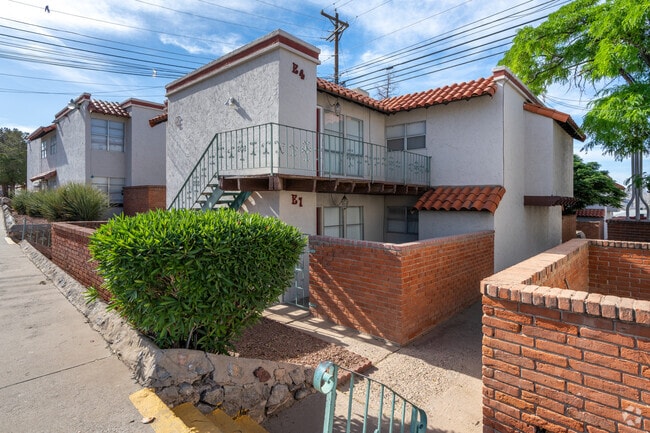 Apartamentos Villa De León - Villa De Leon Apartments