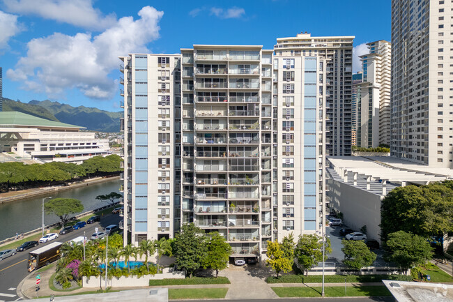 Building Photo - Marina Towers