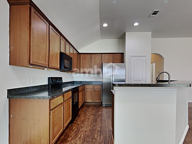 Building Photo - 924 Mesa Vista Drive