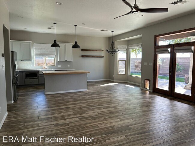 Foto del edificio - 5 br, 3 bath House - 5511 E 39th Ln