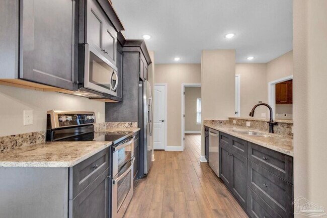 Building Photo - 3034 N 20th Ave