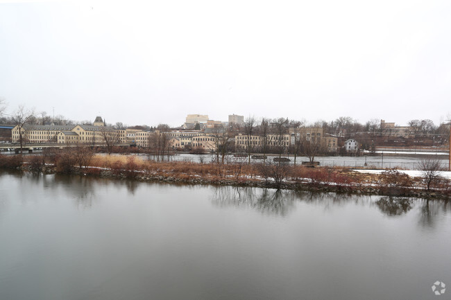 Vista al río - Woolen Mills Lofts