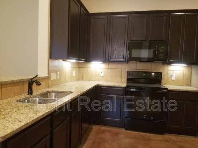 Building Photo - 211 Joanne Cv