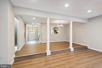 Building Photo - 1605 Woodview Ct