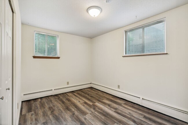 Building Photo - 5547 N Lyndale Ave