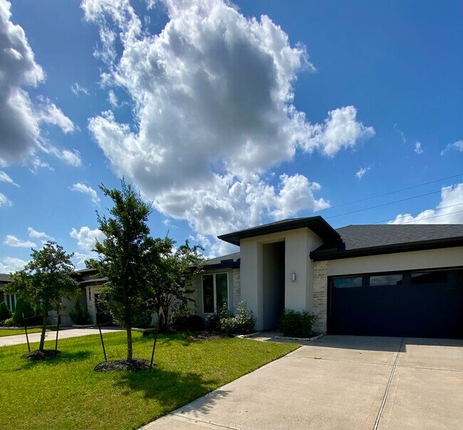 Building Photo - 28503 Hannahs Harbor Ln