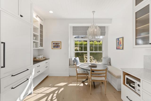 Building Photo - 210 Estrella St