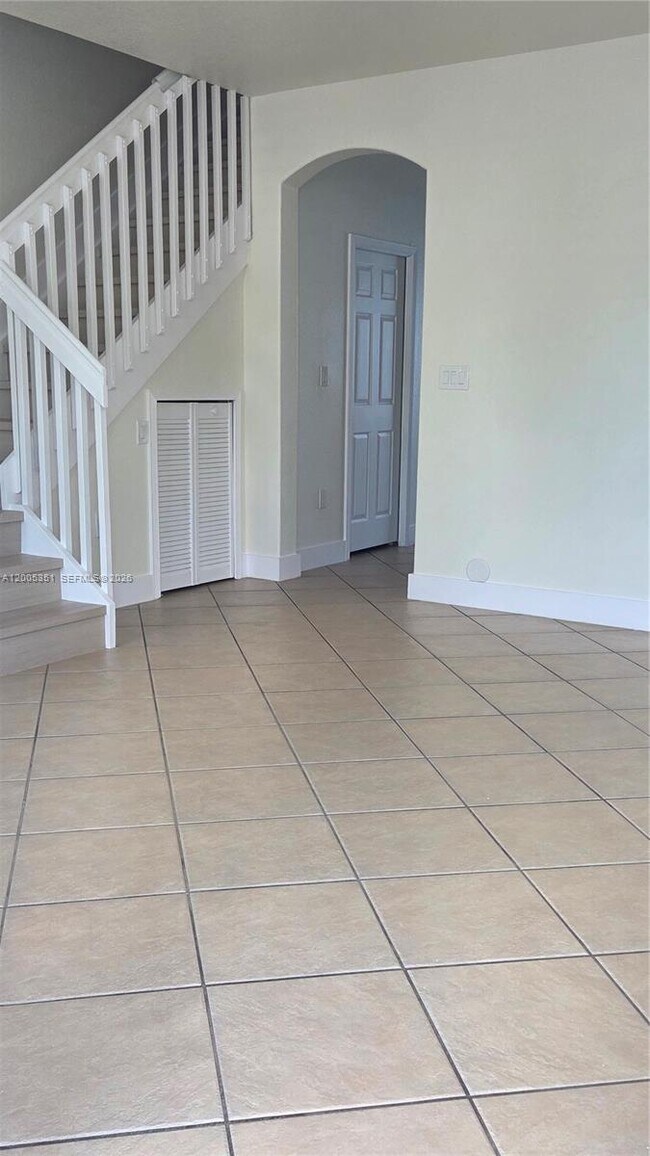 Foto del edificio - 5440 NW 107th Ave