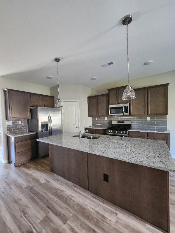 Foto del edificio - 202 Clover Meadow Ln