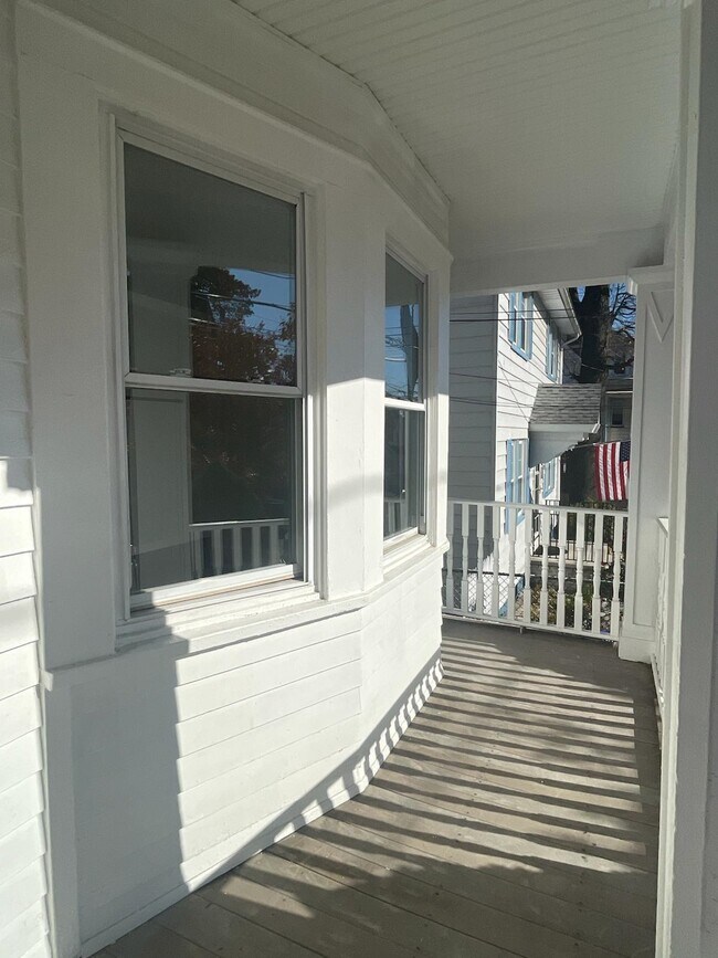 Foto del edificio - 114 Overlook Ave