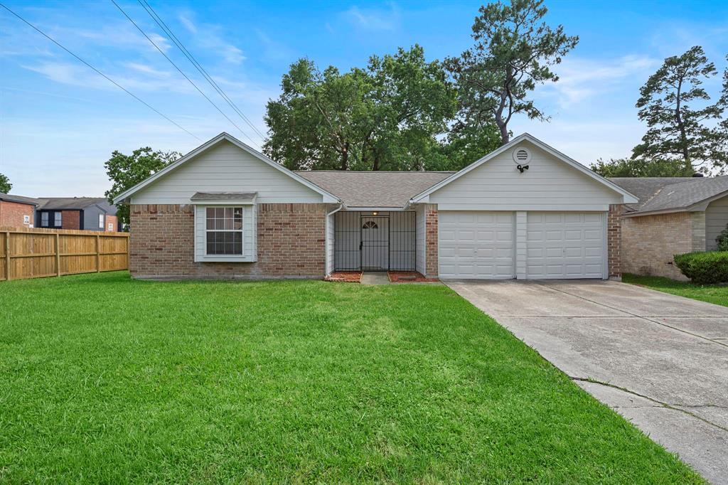 Primary Photo - 13438 S Thorntree Dr