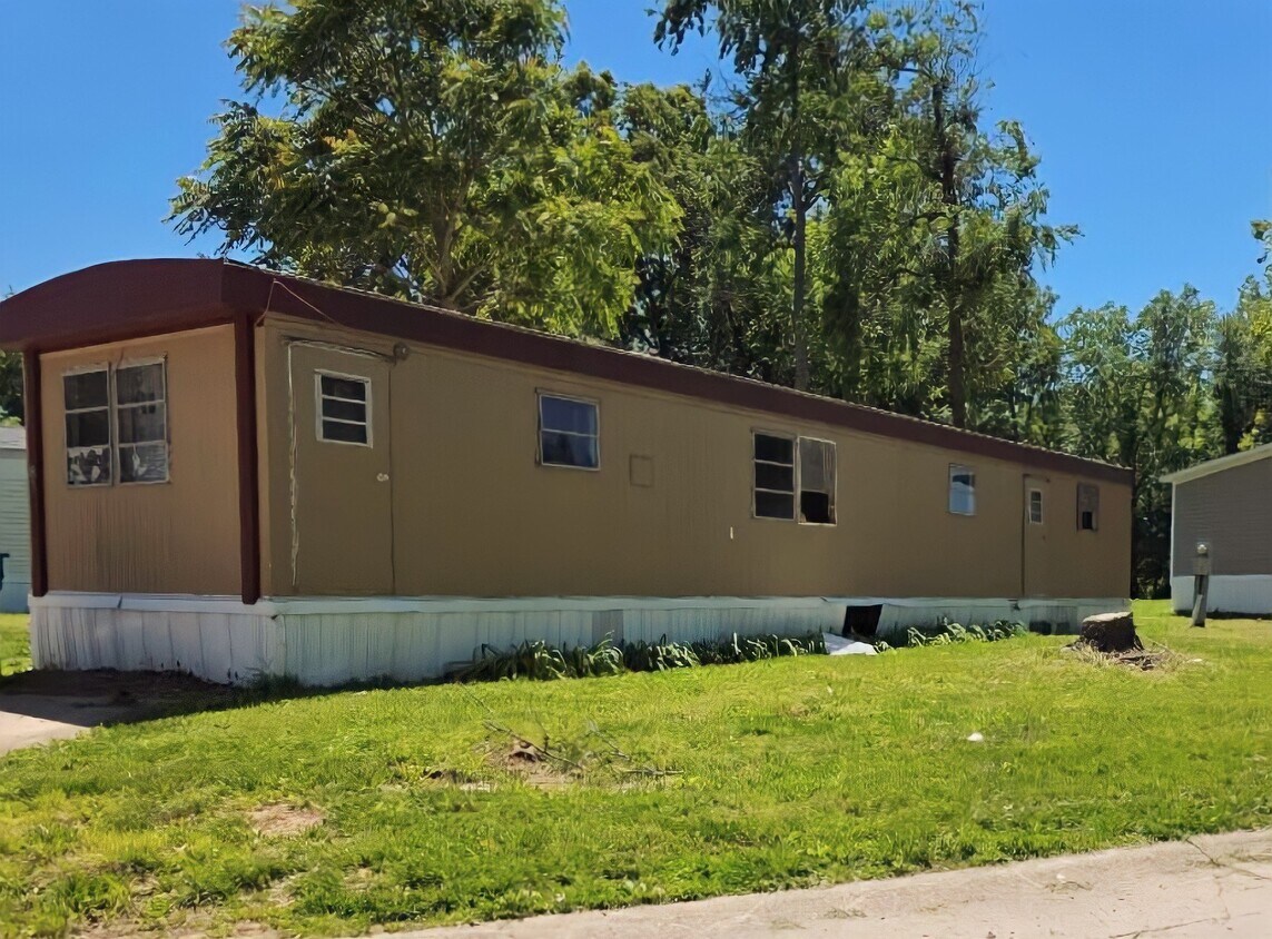 Foto del edificio - 81 Deerwood Park