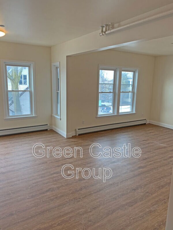 Foto del edificio - 323 Pearl St