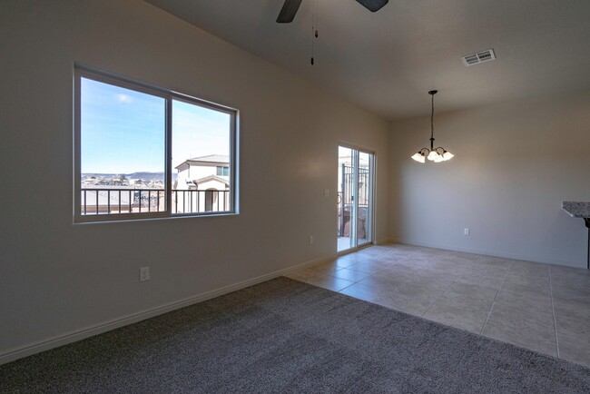 Building Photo - 370 W Buena Vista Blvd