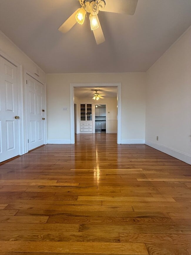 Building Photo - Spacious, Sunny and Updated Brighton / Oak...