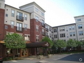 Building Photo - 903 Providence Pl