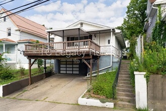 Building Photo - 729 Ridgeway Ave