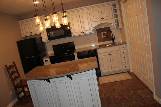 Mini dream kitchens with custom everything! - 917 SE 3rd St