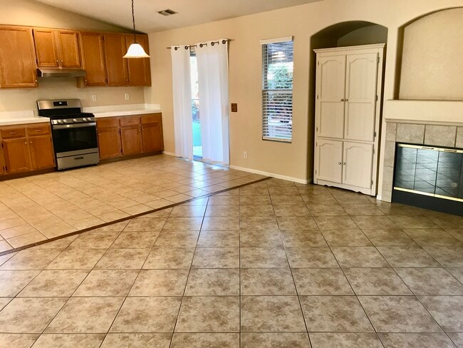 Foto del edificio - 2497 Glen Meadow Ln