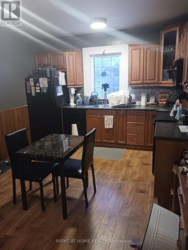 Building Photo - 266 Euclid Ave