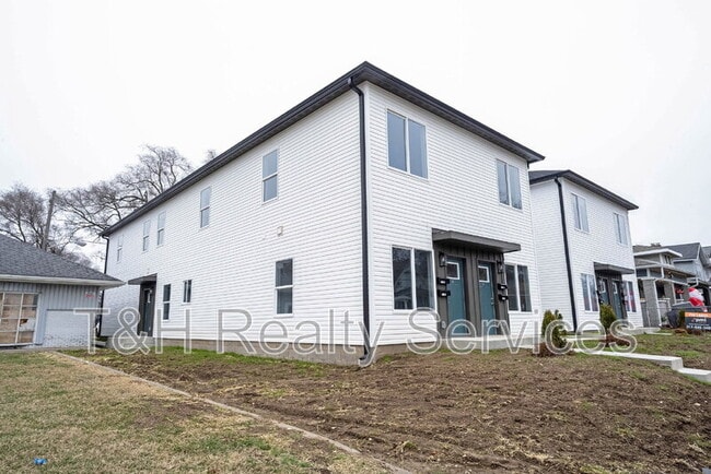 Foto del edificio - 2810 E Michigan St