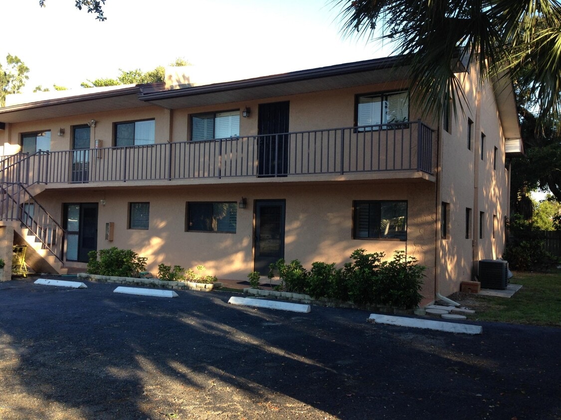 201 Cocoa Isles Blvd Unit 2, Cocoa Beach, FL 32931 Condo for Rent in