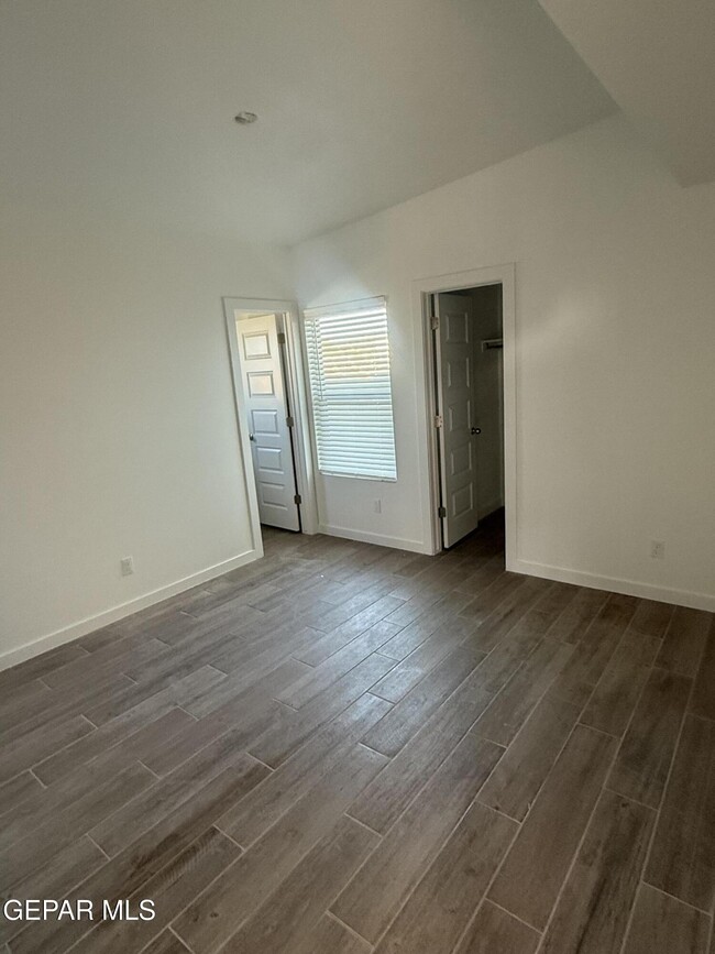 Building Photo - 7746 Kiely Rd