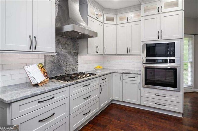 Foto del edificio - 6435 Ivey Creek Cir