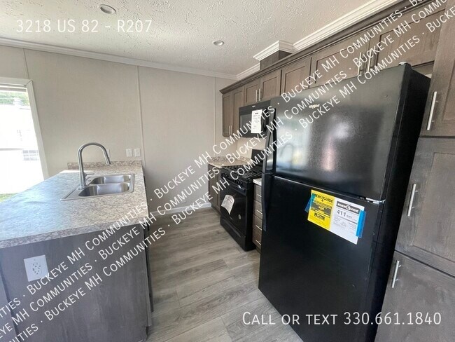 Foto del edificio - 3218 US 82-R207