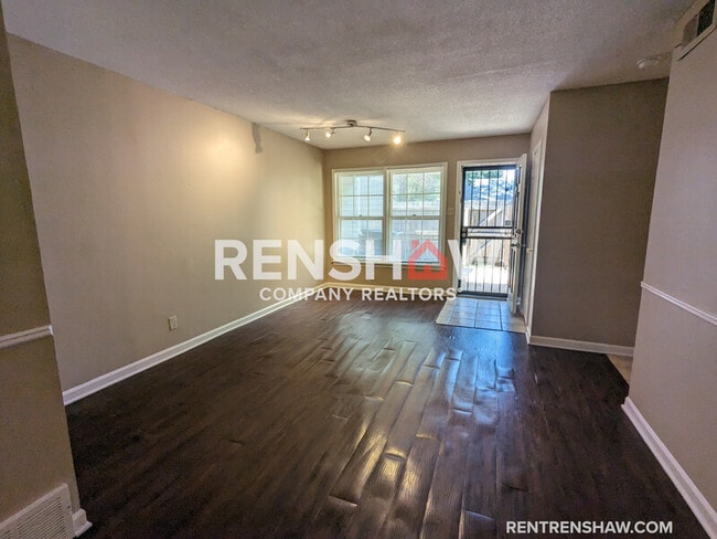 Foto del edificio - 5431 Brush Everhard St