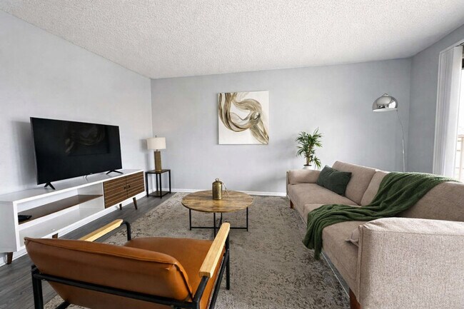 Foto del edificio - 505 N Rock Rd