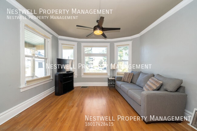 Building Photo - $250 OFF 1ST MONTH'S RENT - Great 3-bed home