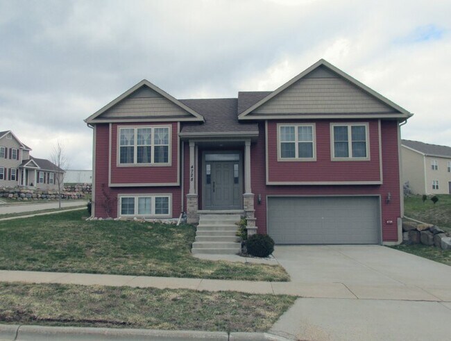 Building Photo - 4728 Star Spangled Trl