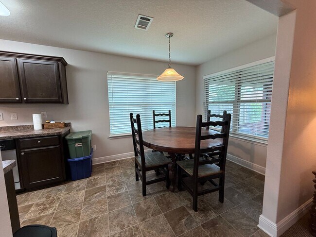 Foto del edificio - Pensacola - Logan Place - 3 bedroom, 2 bat...