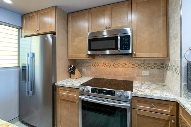 Building Photo - Royal Mauian 309