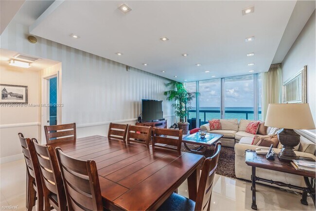 Foto del edificio - 3 br, 3 bath Condo - 6899 Collins Ave Unit...