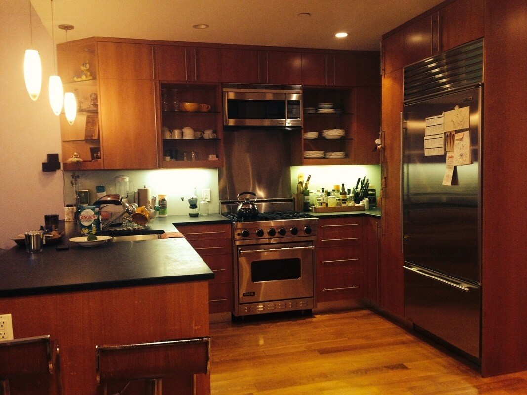 Foto principal - 331 E 8th St