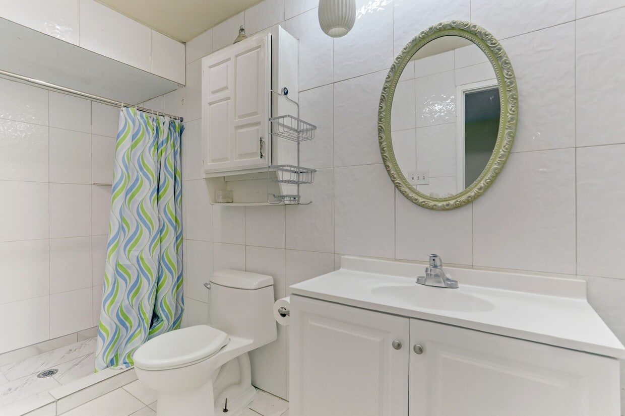 Building Photo - 15530 Camino Del Sol Dr